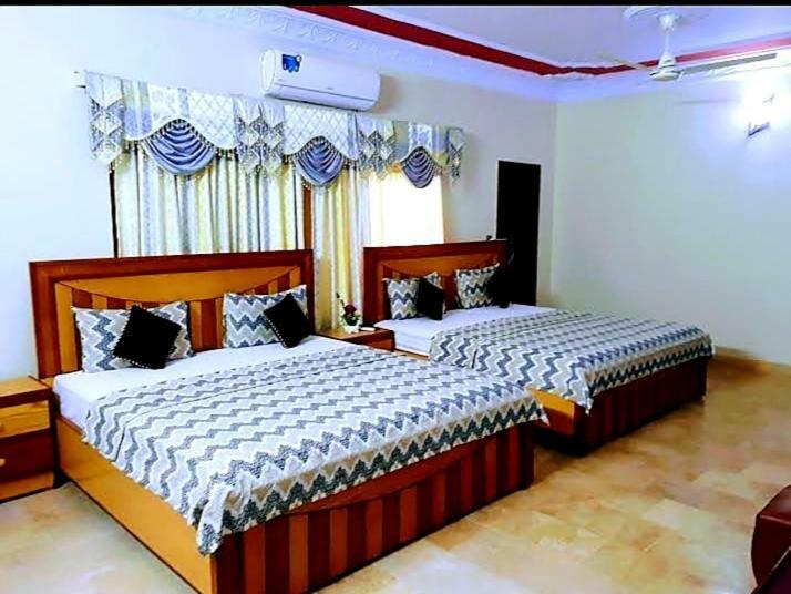 Galaxy Palace Near Millennium Mall Karachi Eksteriør billede